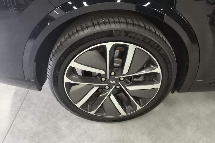 Used Li Auto L9 2022 Max model Exterior 5