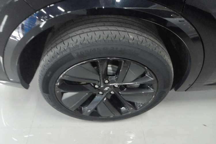 Used Li Auto L9 2022 Max model Exterior 5