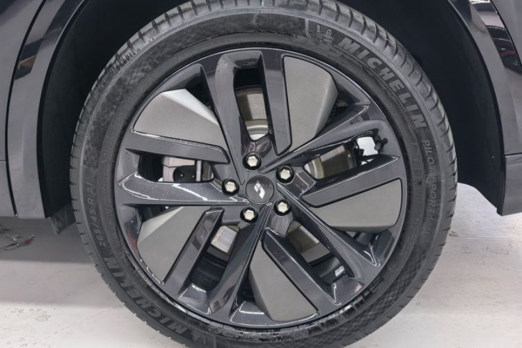 Used Li Auto L9 2022 Max model Exterior 5