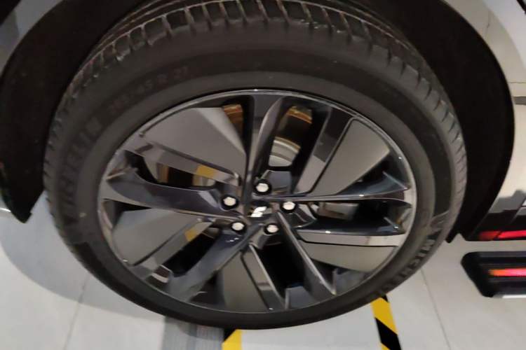 Used Li Auto L9 2022 Max model Exterior 5