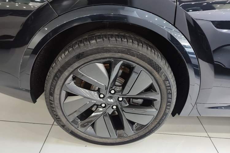 Used Li Auto L9 2022 Max model Exterior 5