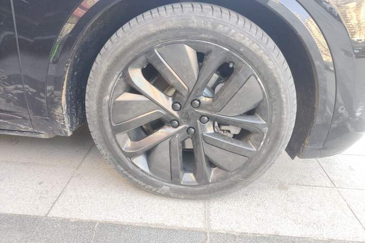 Used Li Auto L9 2022 Max model Exterior 6
