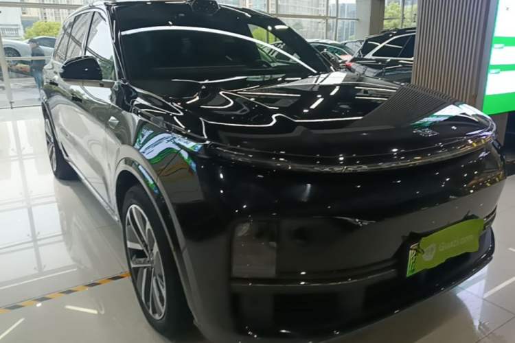 Used Li Auto L9 2022 Max model Front Right 45 Deg