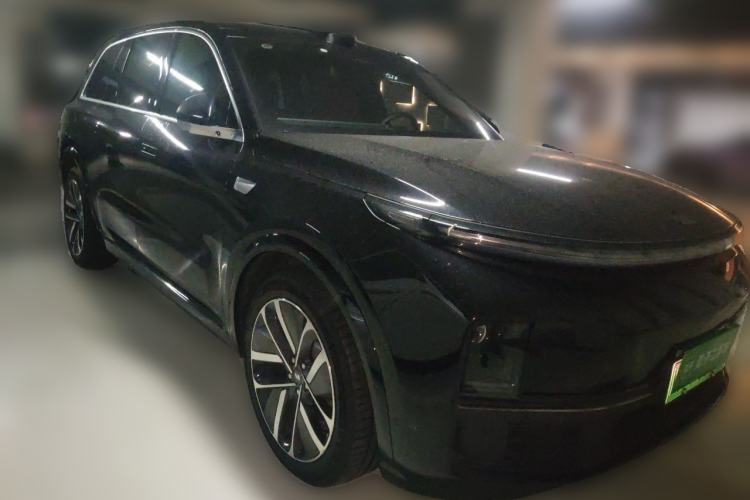 Used Li Auto L9 2022 Max model Front Right 45 Deg