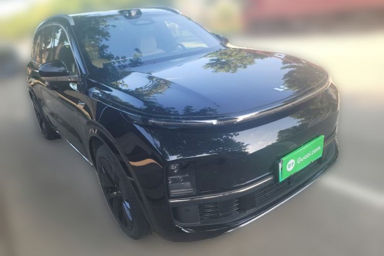 Used Li Auto L9 2022 Max model Front Right 45 Deg