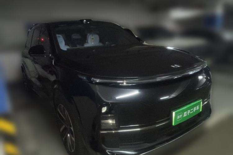 Used Li Auto L9 2022 Max model Front Right 45 Deg