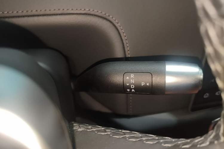 Used Li Auto L9 2022 Max model Gear Lever