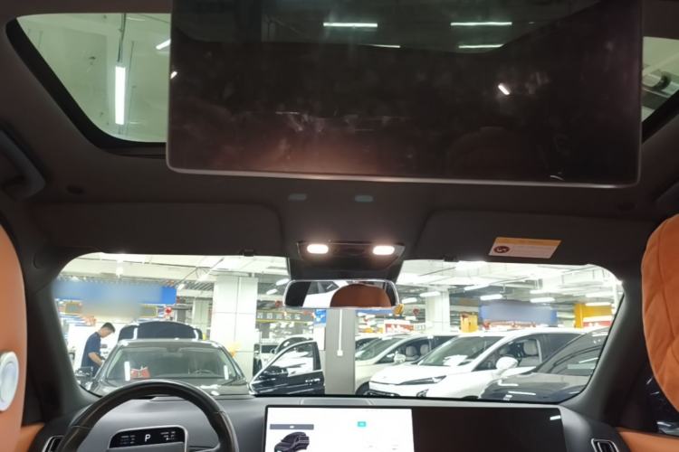 Used Li Auto L9 2022 Max model Headliner