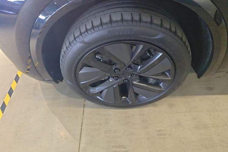 Used Li Auto L9 2022 Max model Left Front Wheel Hub