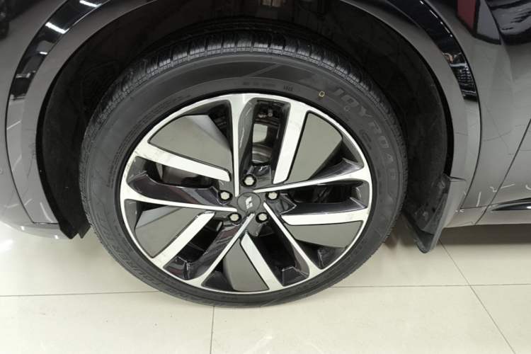 Used Li Auto L9 2022 Max model Left Front Wheel Hub