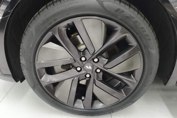 Used Li Auto L9 2022 Max model Left Front Wheel Hub