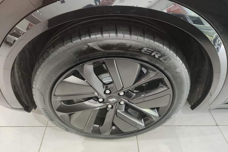 Used Li Auto L9 2022 Max model Left Front Wheel Hub