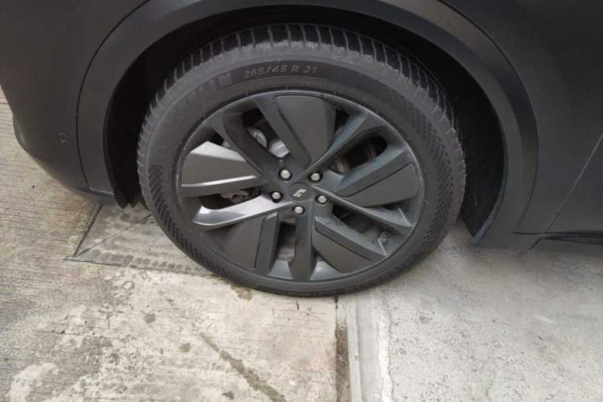 Used Li Auto L9 2022 Max model Left Front Wheel Hub