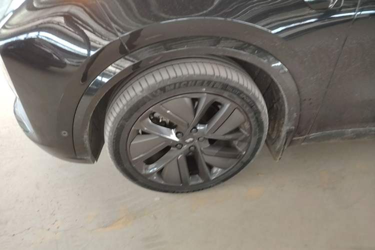 Used Li Auto L9 2022 Max model Left Front Wheel Hub