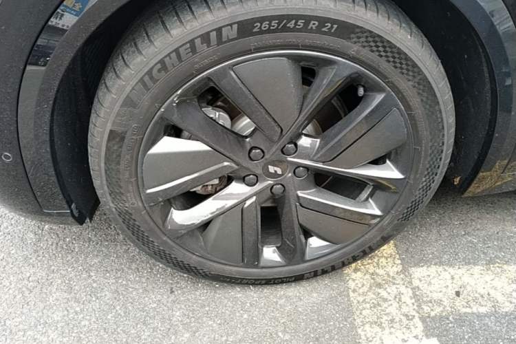 Used Li Auto L9 2022 Max model Left Front Wheel Hub
