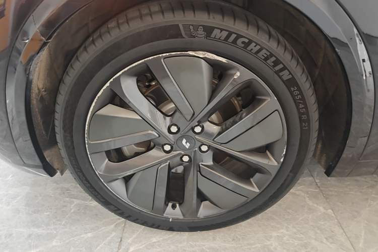 Used Li Auto L9 2022 Max model Left Front Wheel Hub