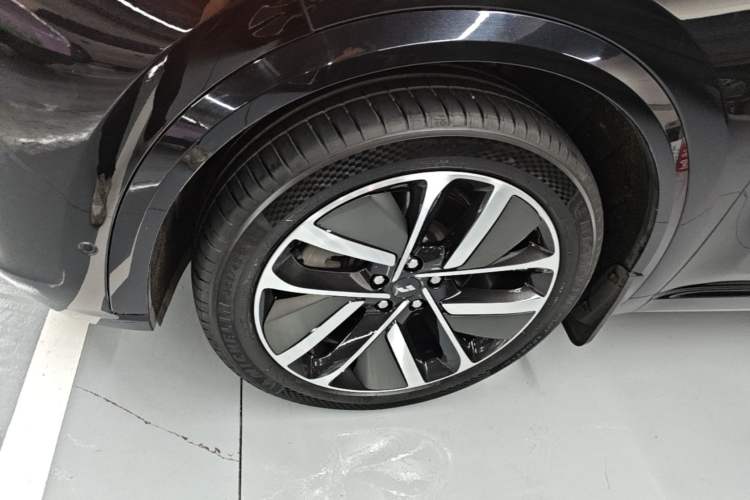 Used Li Auto L9 2022 Max model Left Front Wheel Hub
