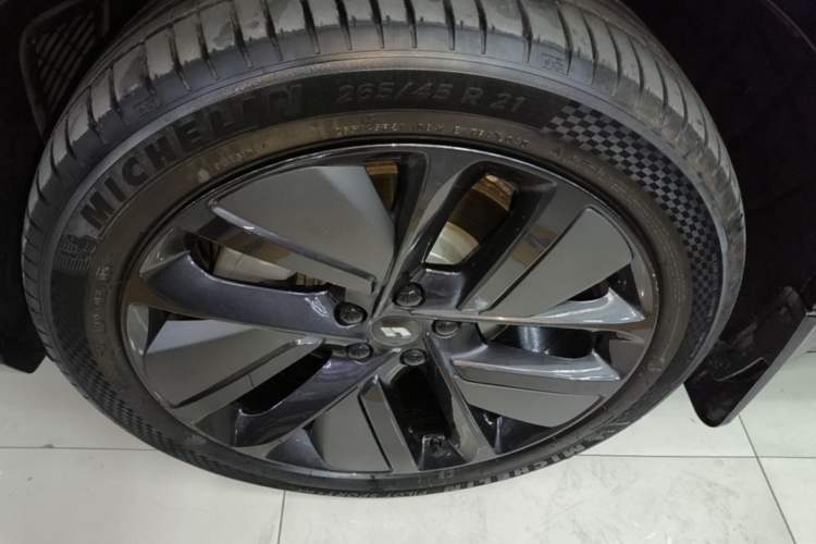 Used Li Auto L9 2022 Max model Left Front Wheel Hub