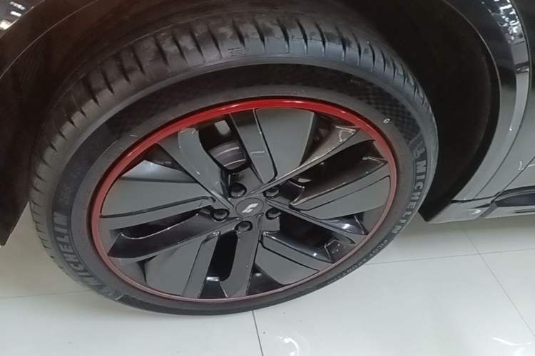 Used Li Auto L9 2022 Max model Left Front Wheel Hub