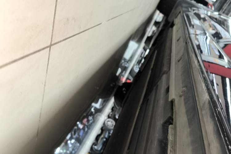 Used Li Auto L9 2022 Max model Left Side Sill