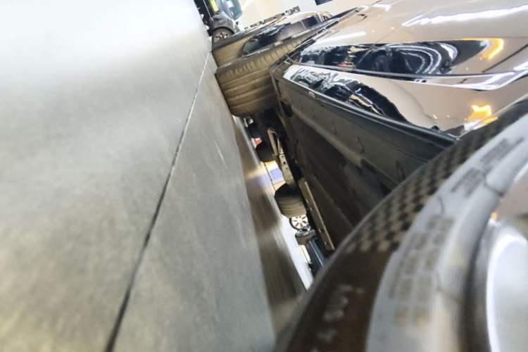 Used Li Auto L9 2022 Max model Left Side Sill