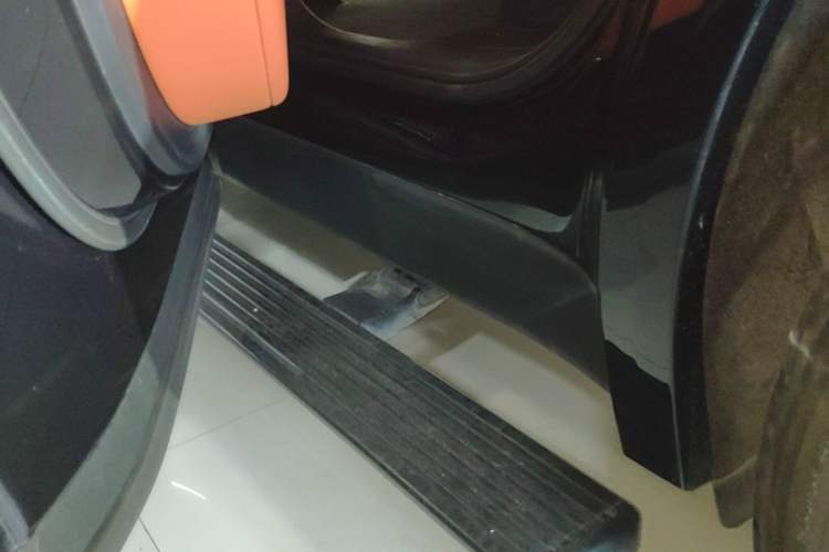 Used Li Auto L9 2022 Max model Left Side Sill