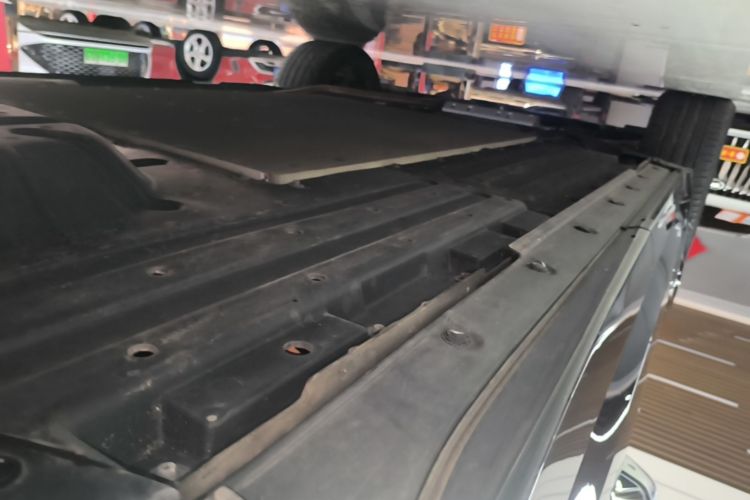 Used Li Auto L9 2022 Max model Left Side Sill