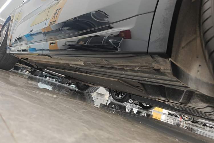 Used Li Auto L9 2022 Max model Left Side Sill