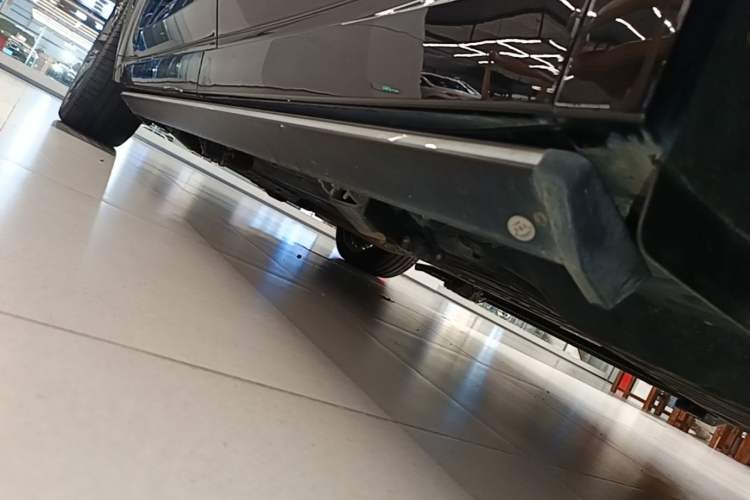 Used Li Auto L9 2022 Max model Left Side Sill