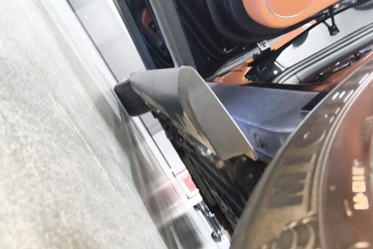 Used Li Auto L9 2022 Max model Left Side Sill