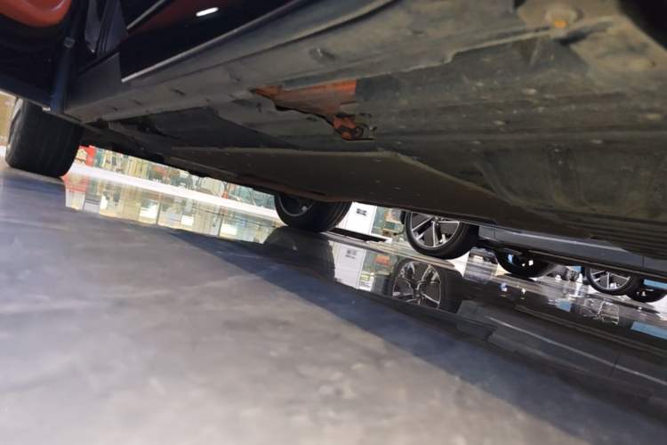 Used Li Auto L9 2022 Max model Left Side Sill