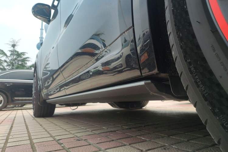 Used Li Auto L9 2022 Max model Left Side Sill