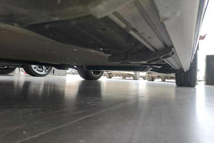Used Li Auto L9 2022 Max model Left Side Sill