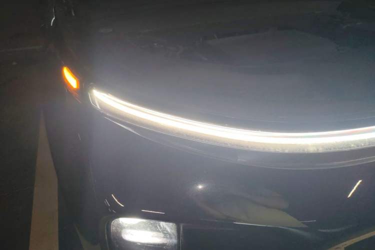 Used Li Auto L9 2022 Max model Right Front Headlight