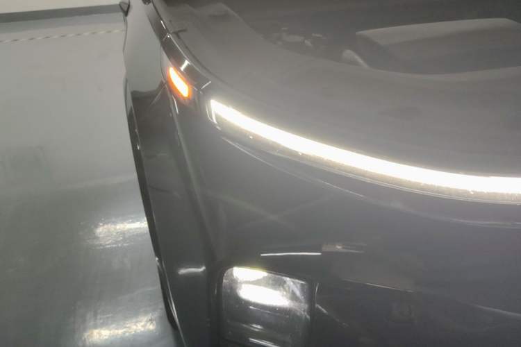 Used Li Auto L9 2022 Max model Right Front Headlight