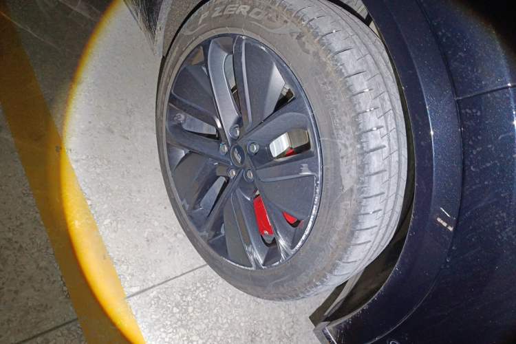 Used Li Auto L9 2022 Max model Right Front Wheel Hub