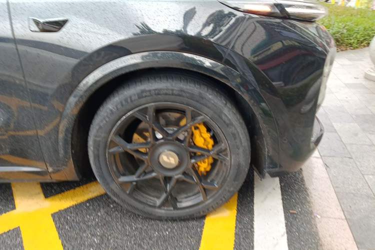 Used Li Auto L9 2022 Max model Right Front Wheel Hub