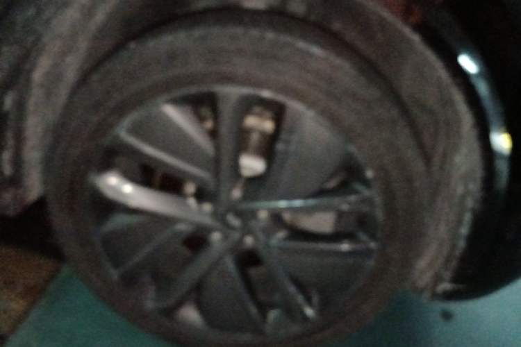 Used Li Auto L9 2022 Max model Right Front Wheel Hub