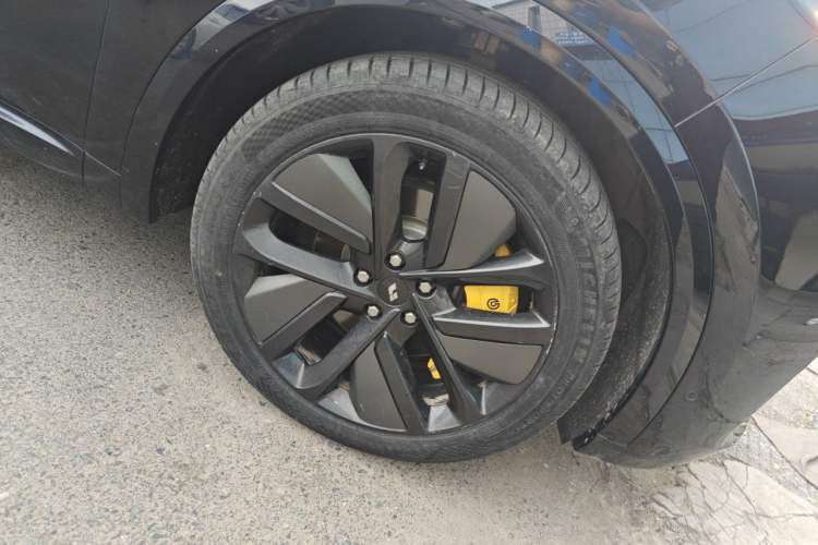 Used Li Auto L9 2022 Max model Right Front Wheel Hub