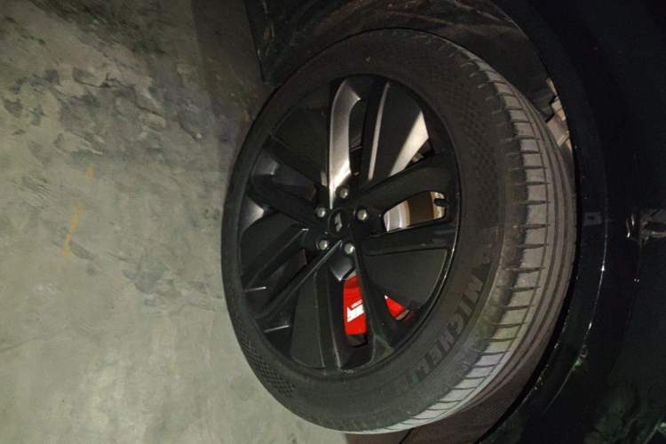 Used Li Auto L9 2022 Max model Right Front Wheel Hub