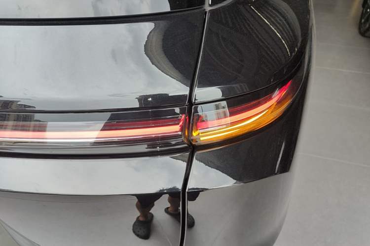 Used Li Auto L9 2022 Max model Right Rear Taillight