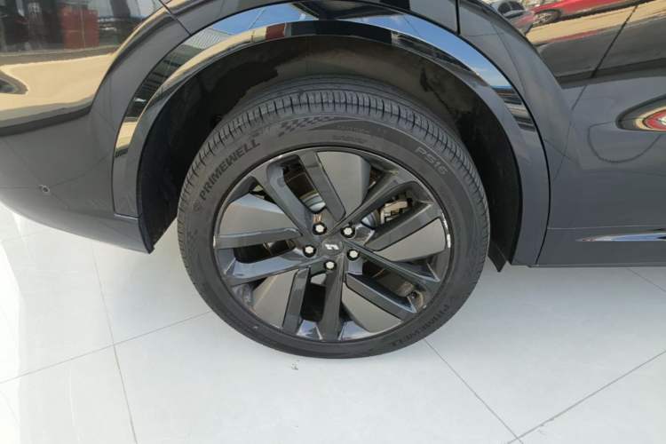 Used Li Auto L9 2022 Max model Right Rear Wheel Hub