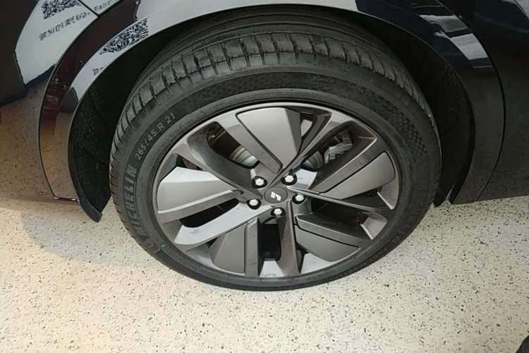 Used Li Auto L9 2022 Max model Right Rear Wheel Hub