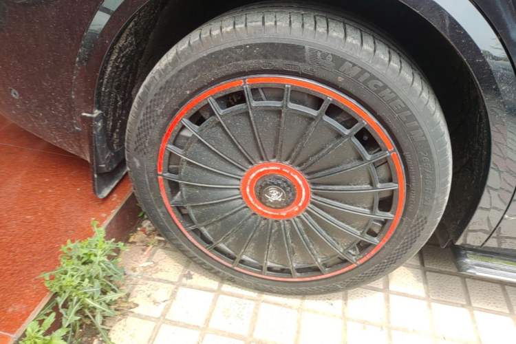 Used Li Auto L9 2022 Max model Right Rear Wheel Hub
