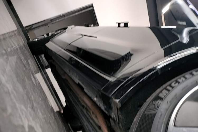 Used Li Auto L9 2022 Max model Right Side Sill