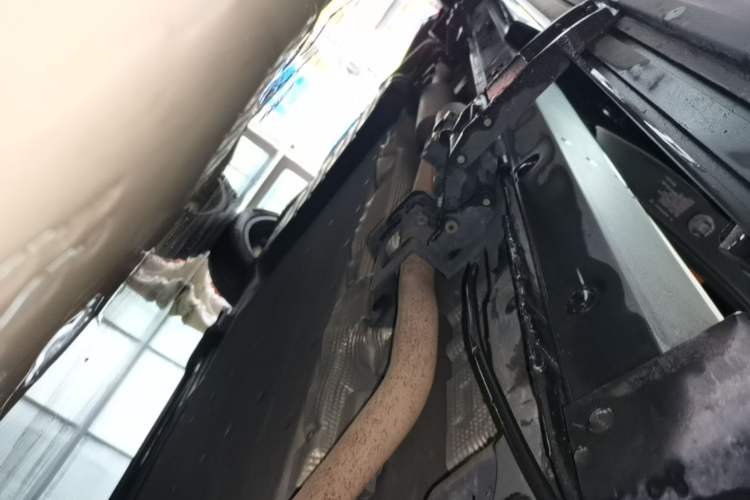 Used Li Auto L9 2022 Max model Right Side Sill