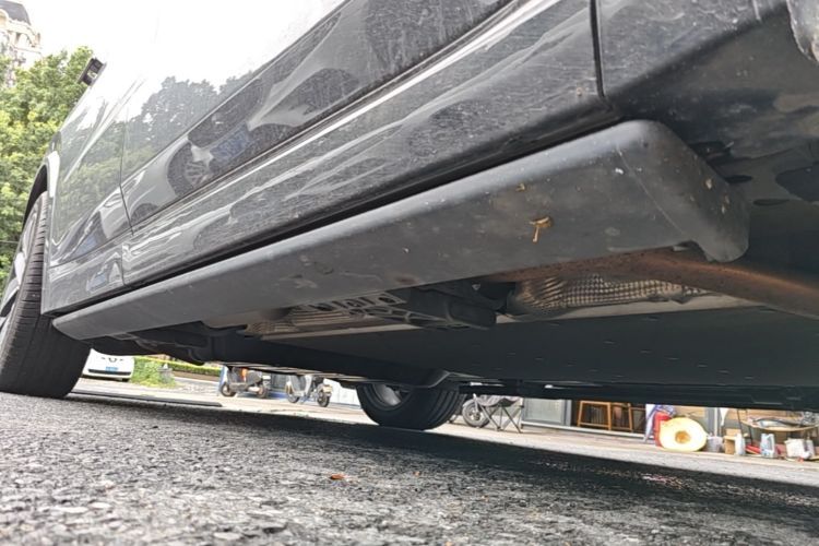 Used Li Auto L9 2022 Max model Right Side Sill