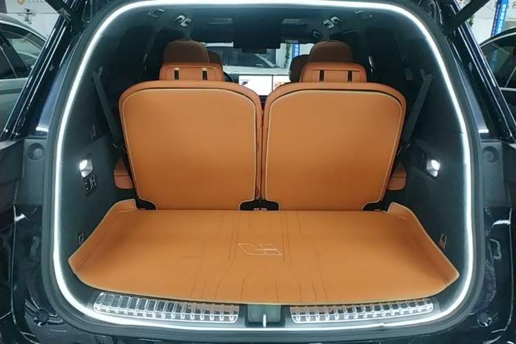 Used Li Auto L9 2022 Max model Trunk