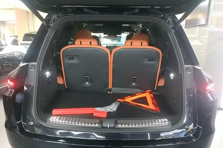 Used Li Auto L9 2022 Max model Trunk