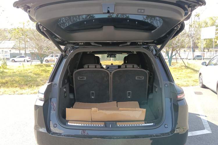 Used Li Auto L9 2022 Max model Trunk